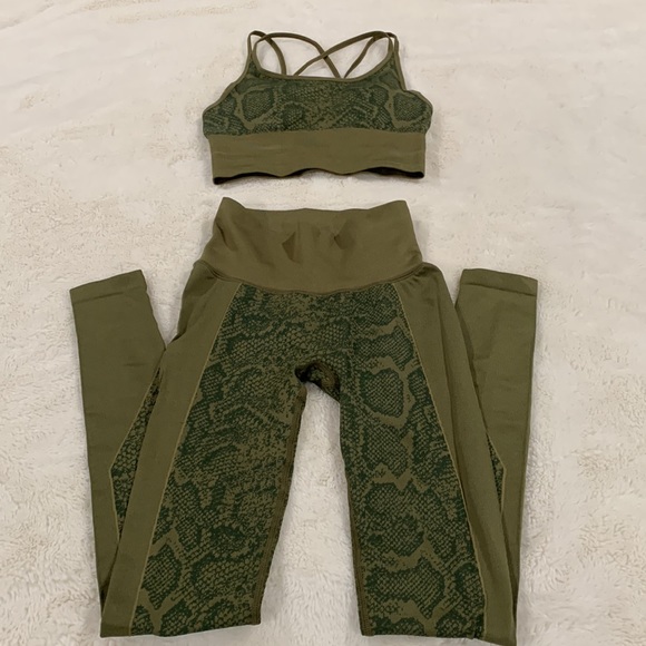 MP Pants - MP New Workout Matching Set • XS